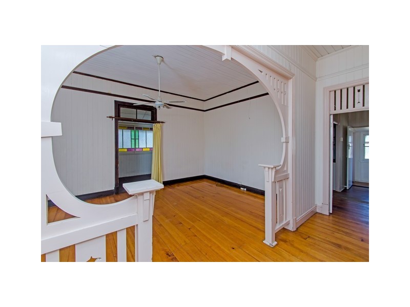 55 Glebe Road, Newtown QLD 4305