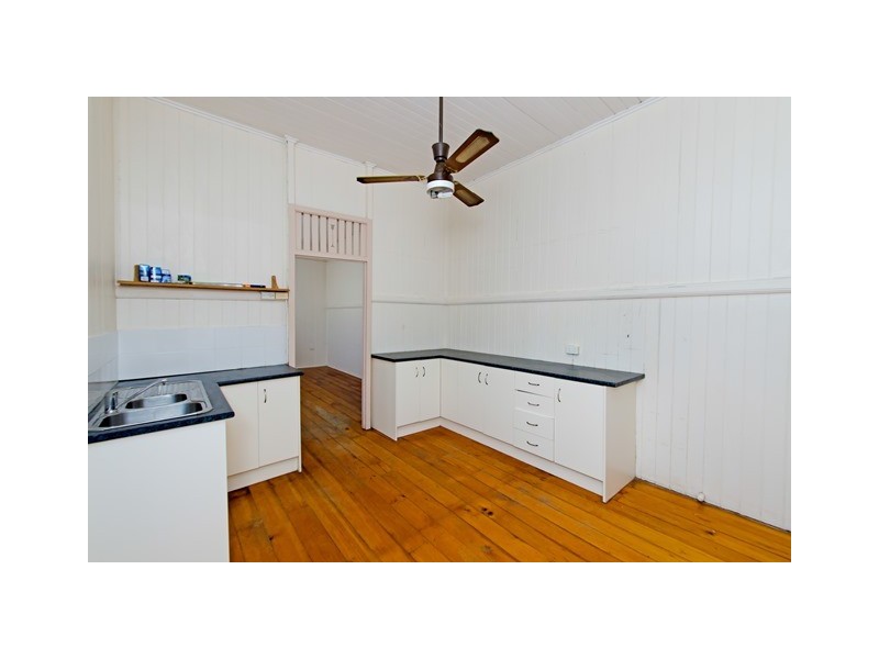 55 Glebe Road, Newtown QLD 4305