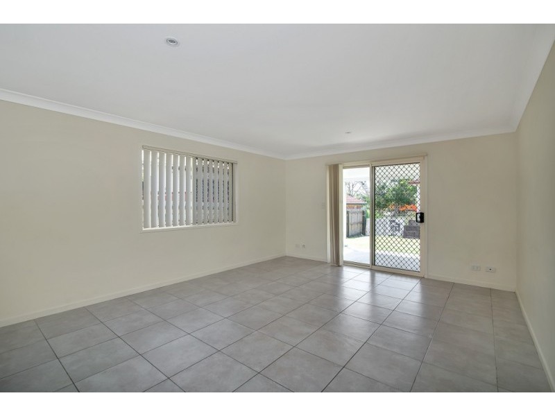 40 Brisbane Road, Dinmore QLD 4303