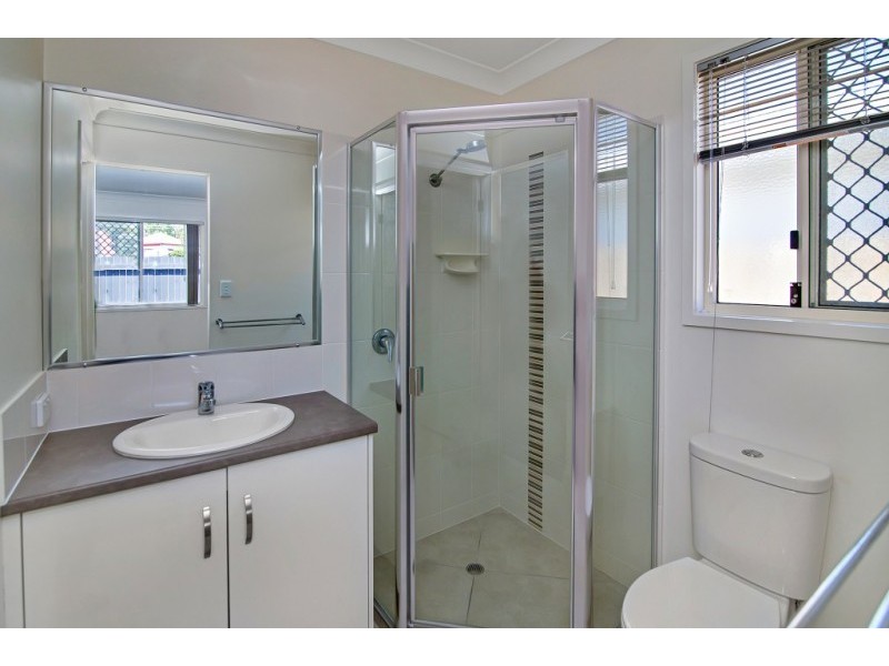 40 Brisbane Road, Dinmore QLD 4303