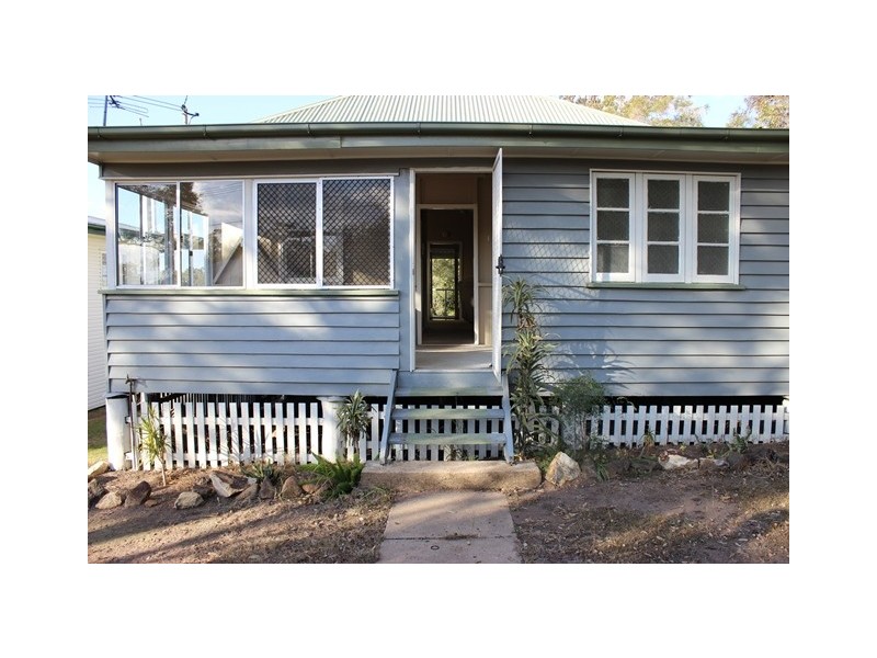 18 High Street, Ebbw Vale QLD 4304