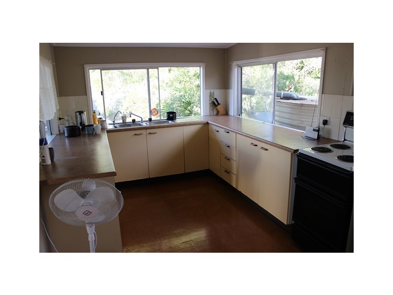 18 High Street, Ebbw Vale QLD 4304