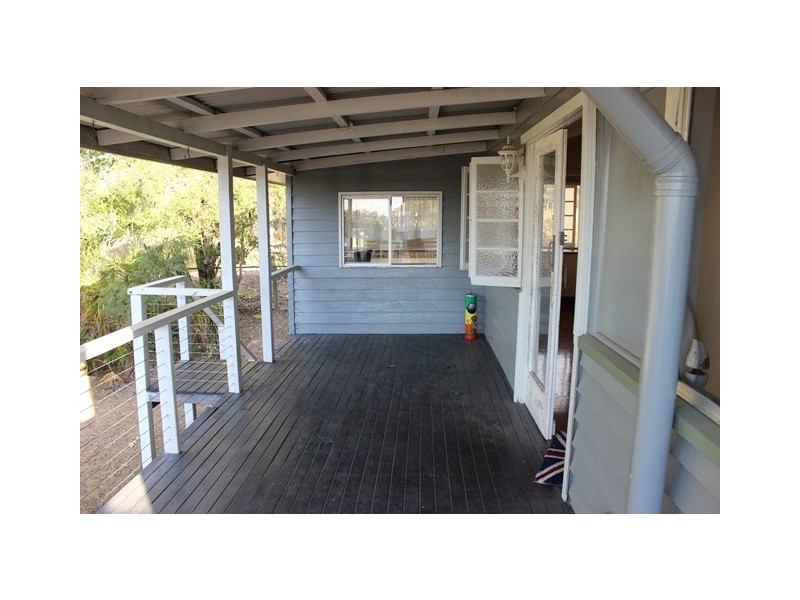 18 High Street, Ebbw Vale QLD 4304