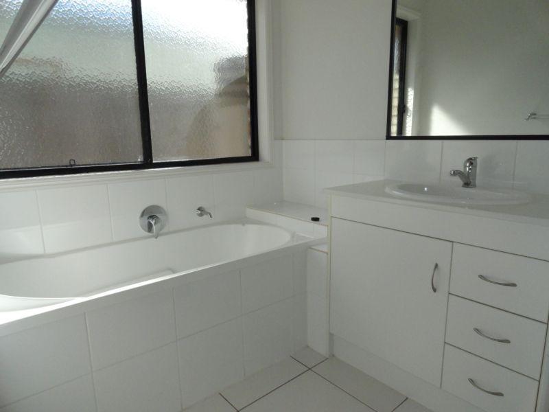 71 Dornoch Crescent, Raceview QLD 4305