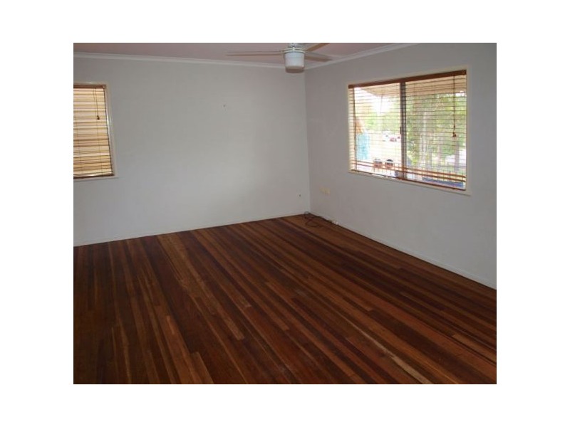 2 Wellen Street, Bundamba QLD 4304
