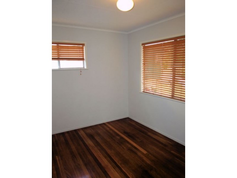 2 Wellen Street, Bundamba QLD 4304