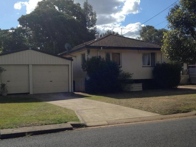 29 Sturt Street, Leichhardt QLD 4305