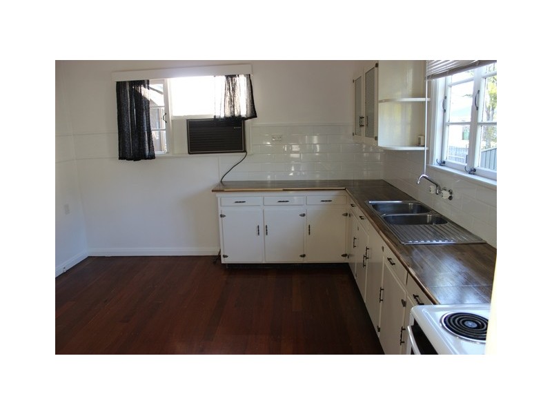 12 Gladstone Road, Sadliers Crossing QLD 4305