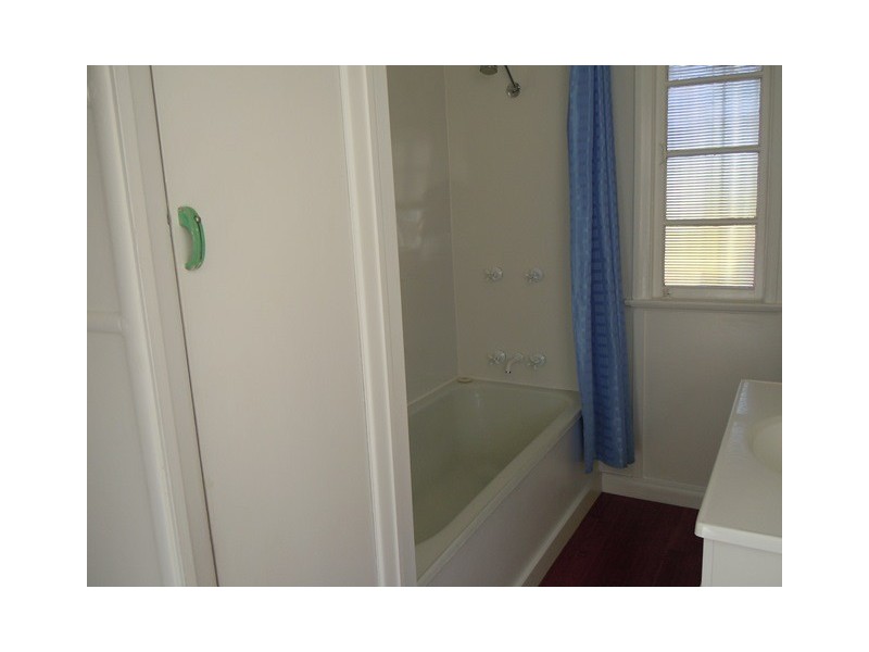 12 Gladstone Road, Sadliers Crossing QLD 4305
