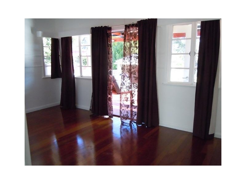 12 Gladstone Road, Sadliers Crossing QLD 4305