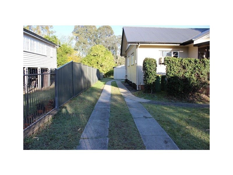 12 Gladstone Road, Sadliers Crossing QLD 4305
