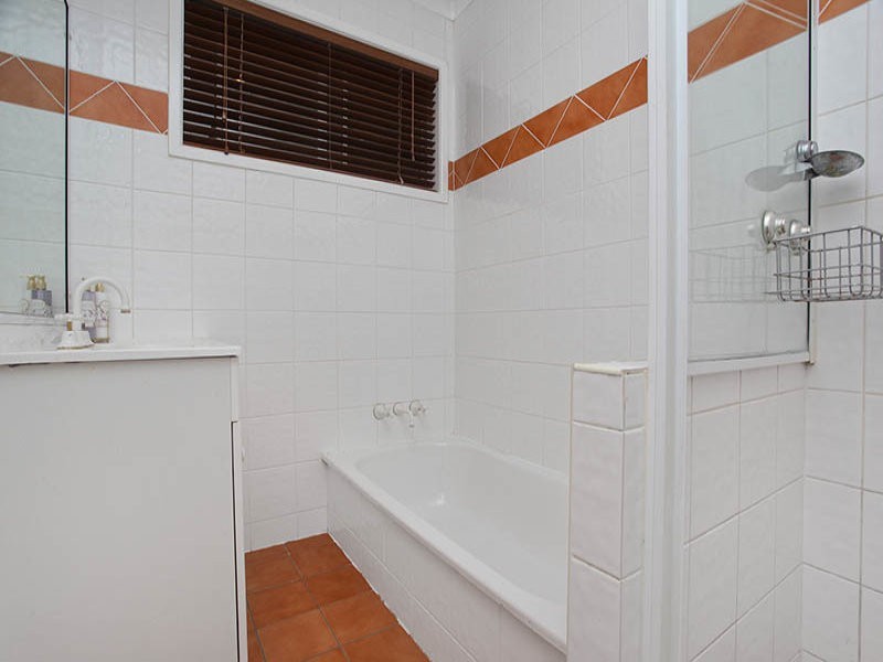 27 Belleglade Avenue, Bundamba QLD 4304