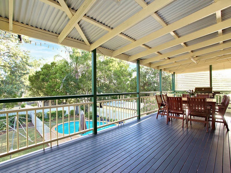 27 Belleglade Avenue, Bundamba QLD 4304