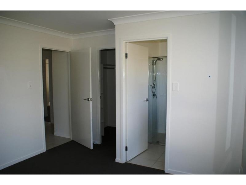 69 Francisca Drive, Augustine Heights QLD 4300