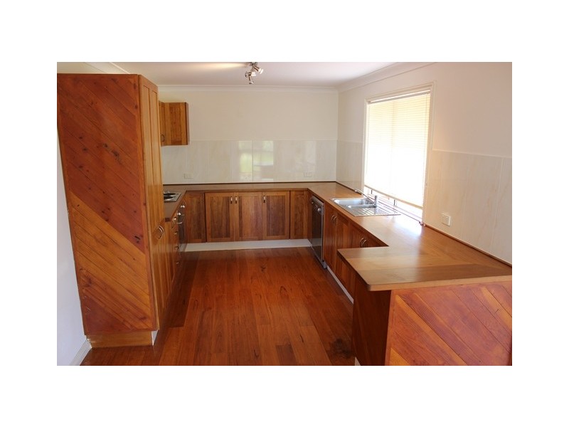 47 Glebe Road, Newtown QLD 4305