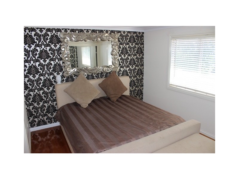 47 Glebe Road, Newtown QLD 4305