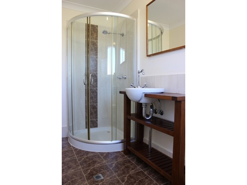 47 Glebe Road, Newtown QLD 4305