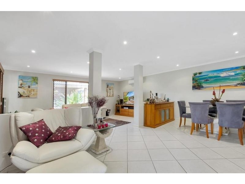 5 Mellor Place, Brassall QLD 4305