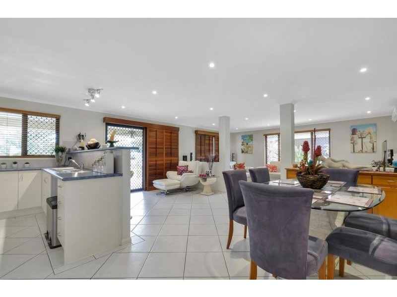 5 Mellor Place, Brassall QLD 4305
