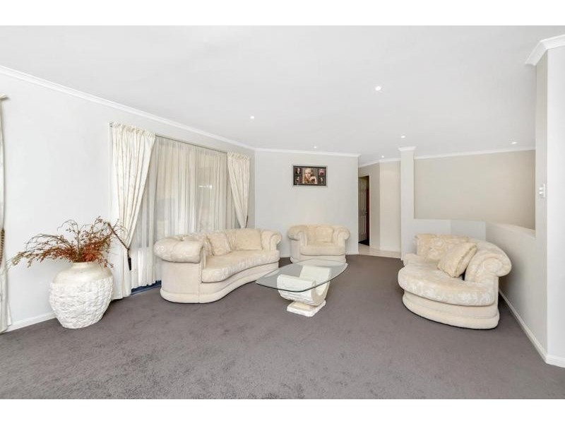 5 Mellor Place, Brassall QLD 4305
