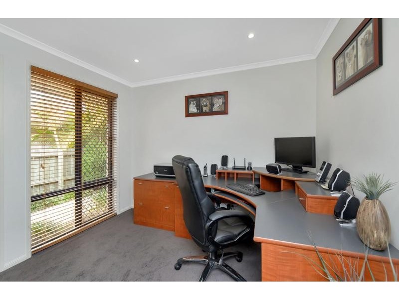5 Mellor Place, Brassall QLD 4305