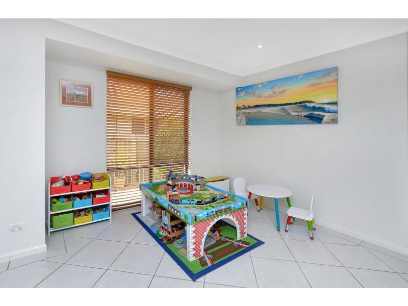 5 Mellor Place, Brassall QLD 4305