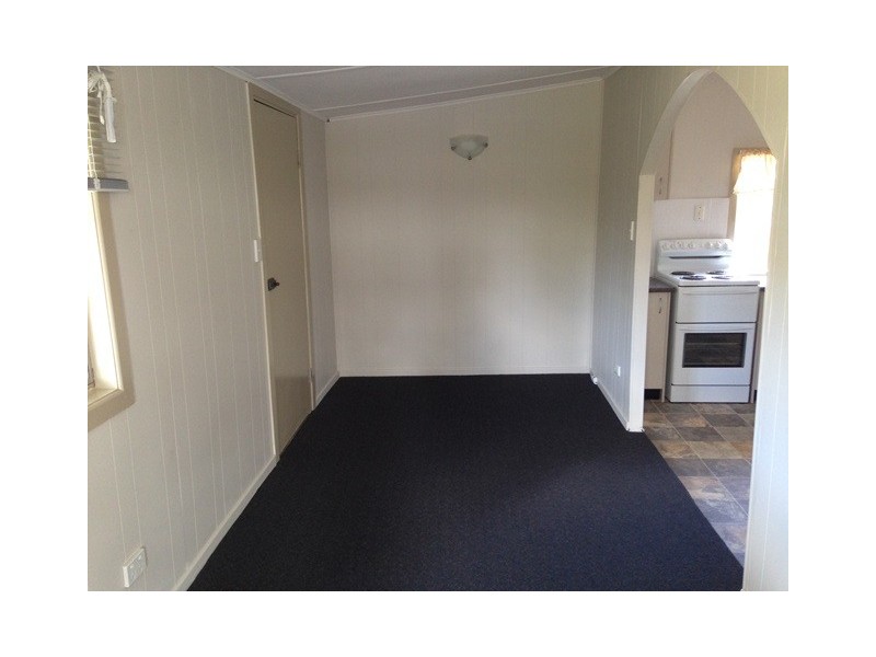 27 Sutton Street, Churchill QLD 4305