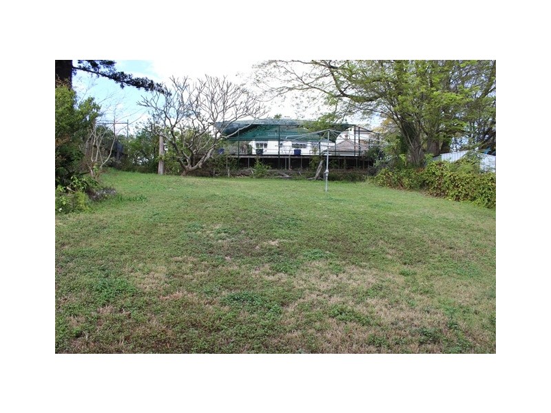 13 Tower Street, Eastern Heights QLD 4305