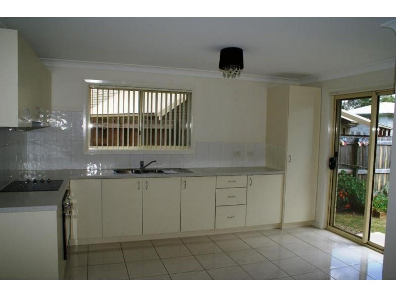 2/23 Ronald Street, Bundamba QLD 4304