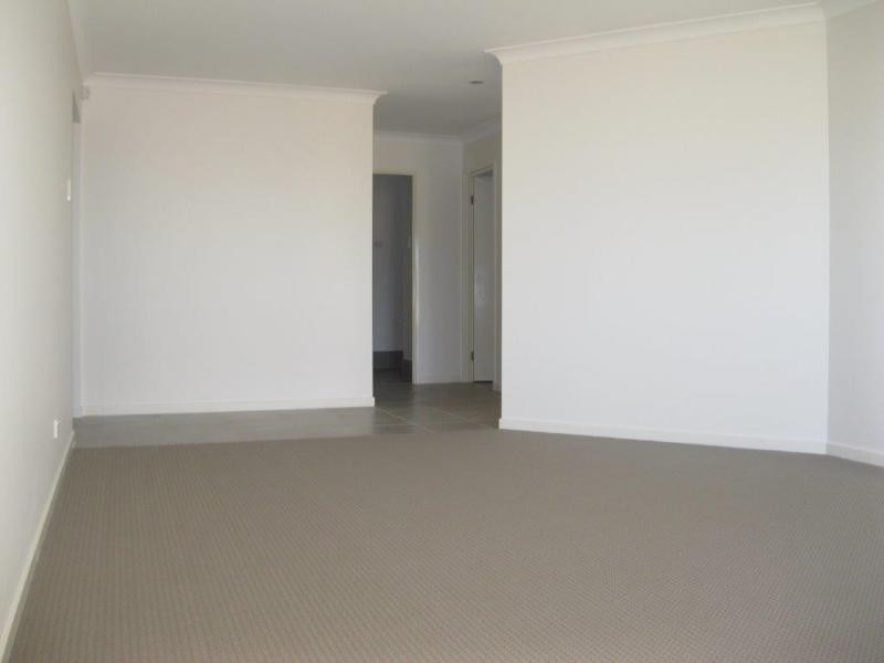 77 Jane Street, Leichhardt QLD 4305