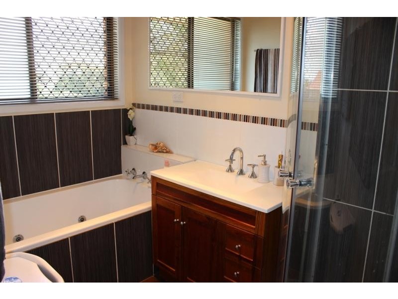 18 Cullen Street, Bundamba QLD 4304