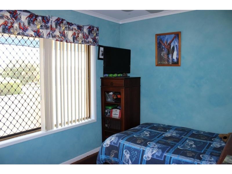 18 Cullen Street, Bundamba QLD 4304