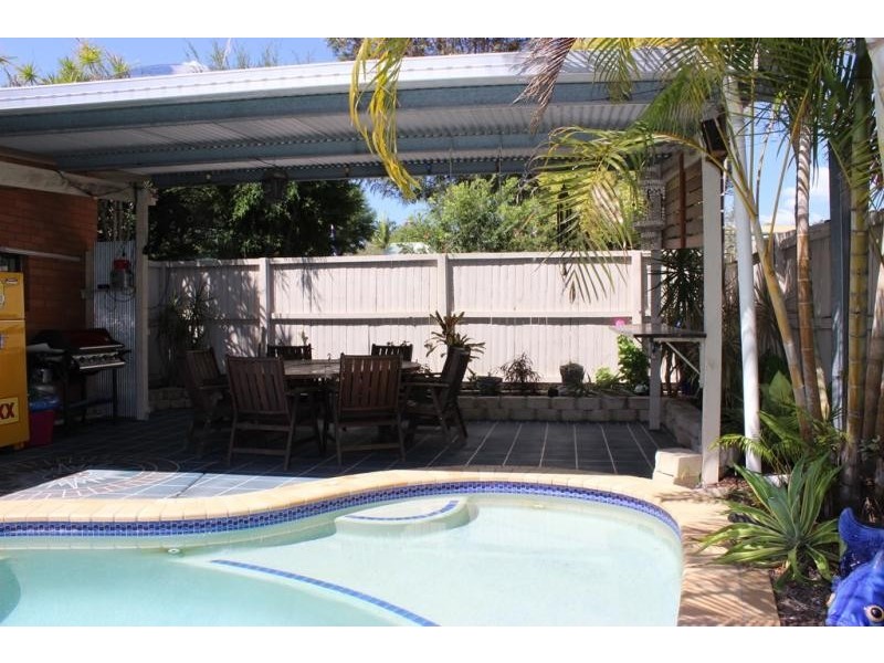 18 Cullen Street, Bundamba QLD 4304