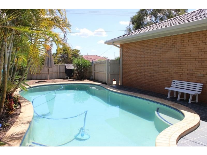 18 Cullen Street, Bundamba QLD 4304