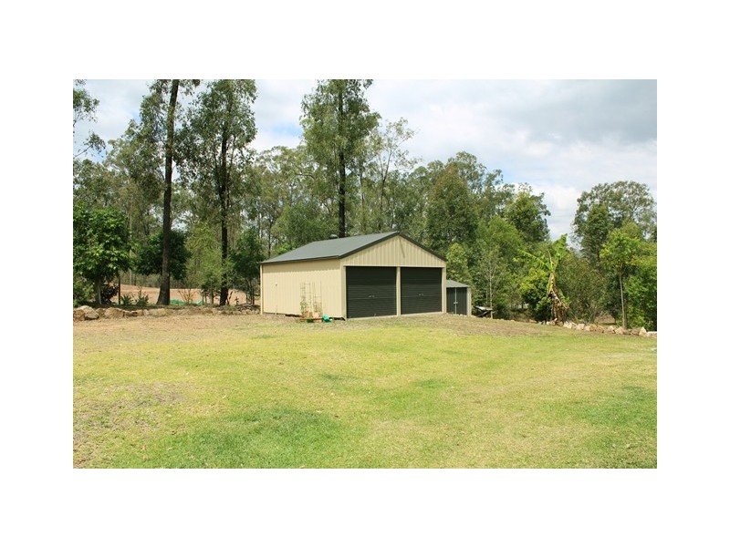 82 Chestnut Drive, Pine Mountain QLD 4306