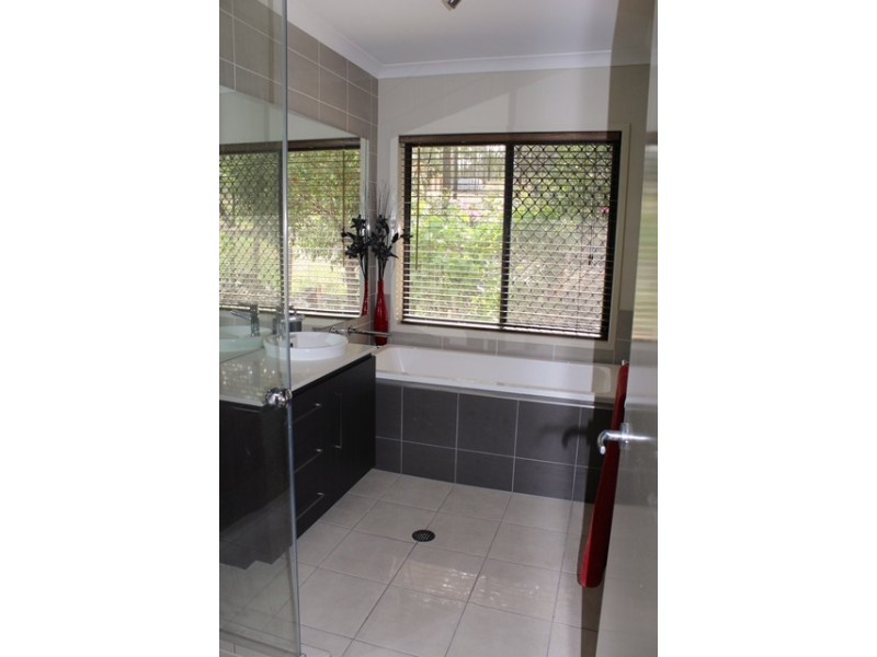 82 Chestnut Drive, Pine Mountain QLD 4306