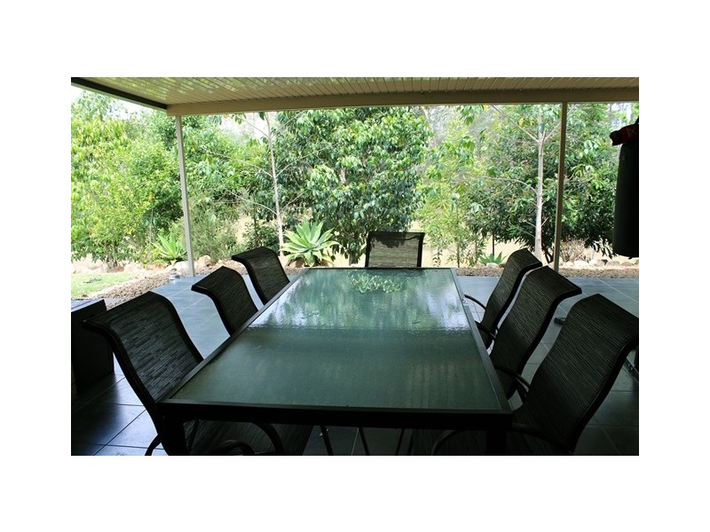 82 Chestnut Drive, Pine Mountain QLD 4306