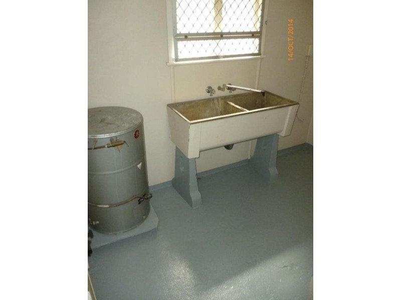 24 James Street, East Ipswich QLD 4305