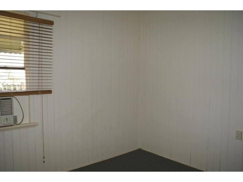 12 Whitehill Road, Newtown QLD 4305