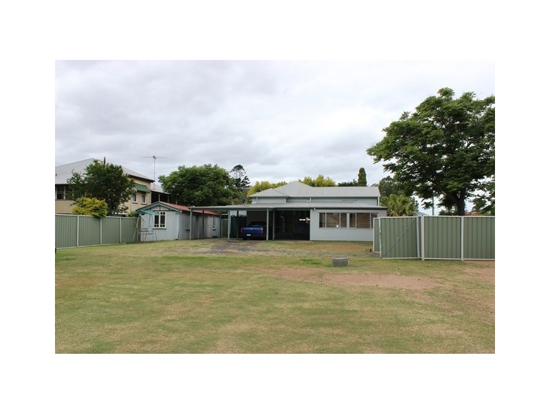 14 Albert Street, Rosewood QLD 4340