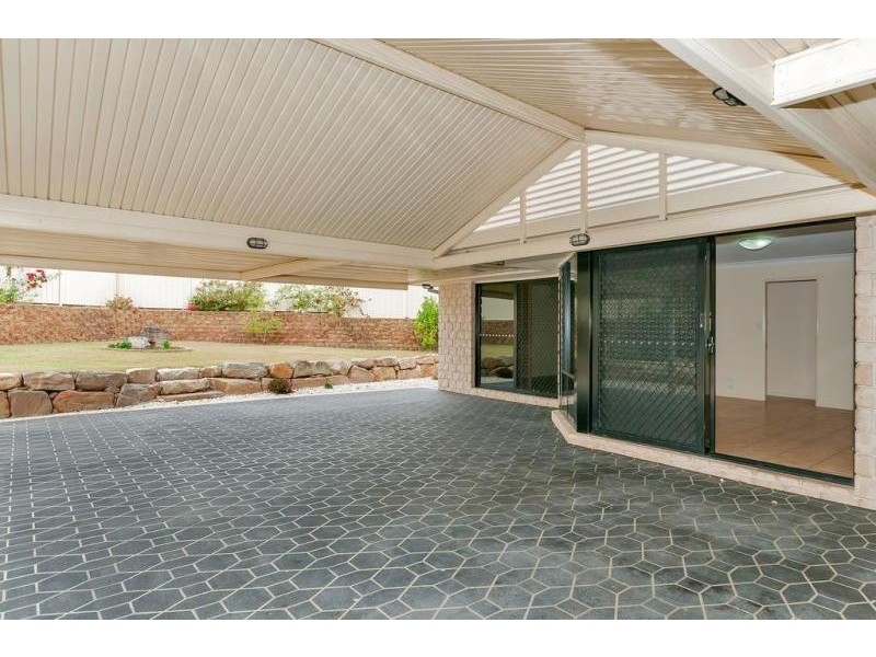 119 Kensington Drive, Flinders View QLD 4305