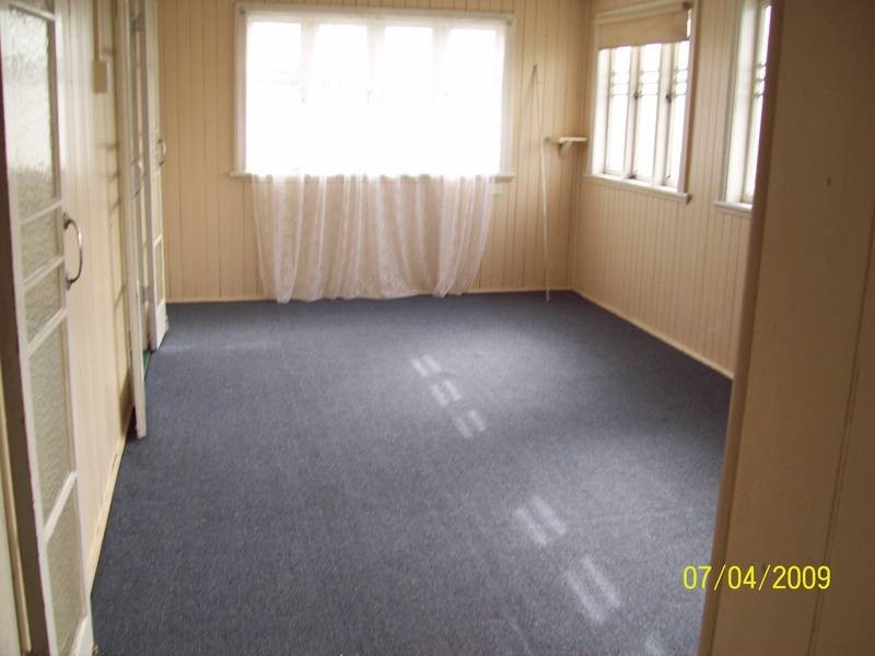 111 Brisbane Road, Booval QLD 4304