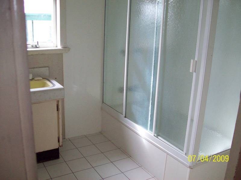 111 Brisbane Road, Booval QLD 4304