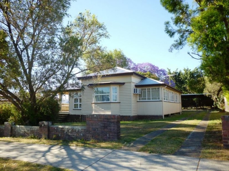 12 Griffiths Road, Eastern Heights QLD 4305