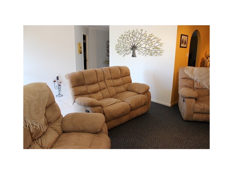 33 Burgess Street, Raceview QLD 4305