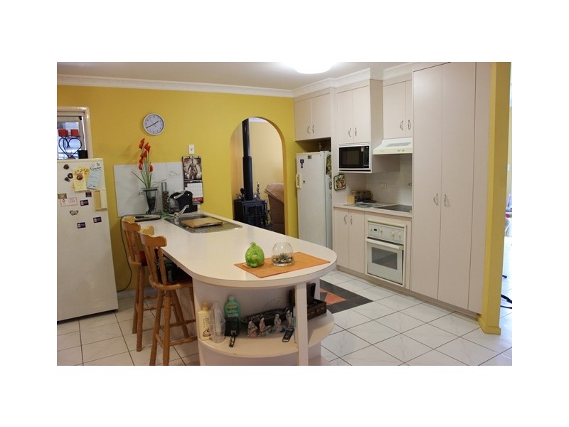 33 Burgess Street, Raceview QLD 4305