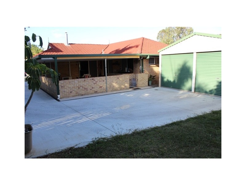 33 Burgess Street, Raceview QLD 4305