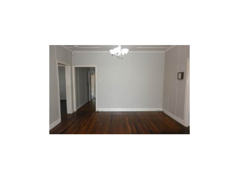 10 Wyman Street, Brassall QLD 4305