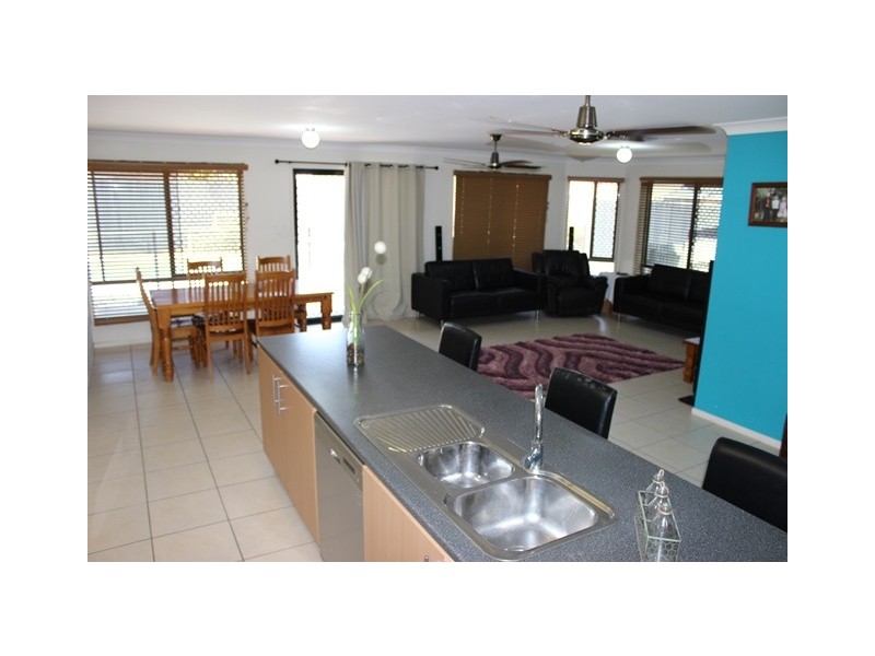 3 Stockdale Place, Wulkuraka QLD 4305