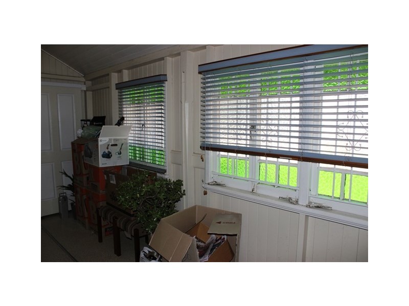 1 Coronation Street, East Ipswich QLD 4305